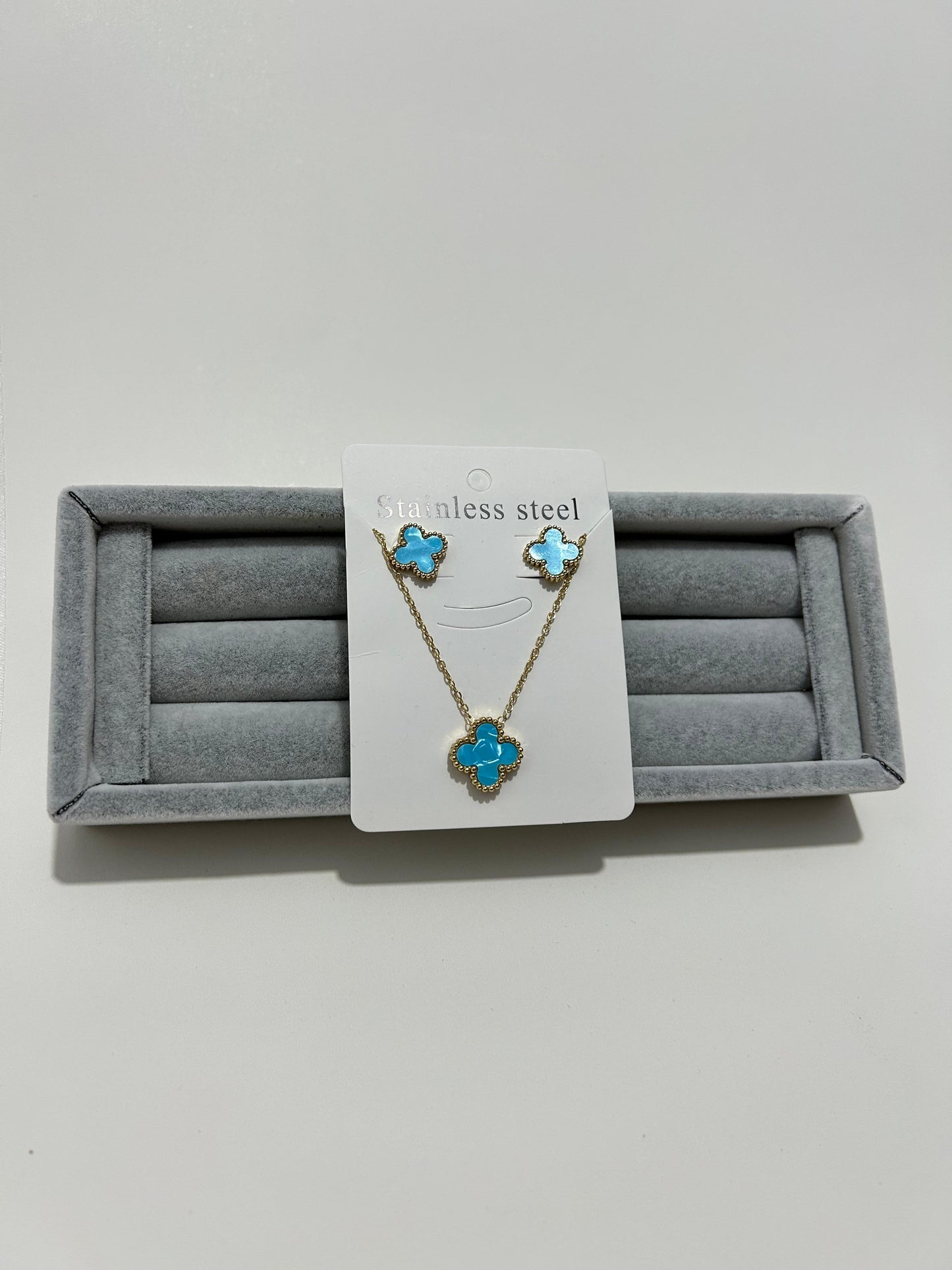 YONCA DETAYLI KOLYE VE KÜPE SETİ