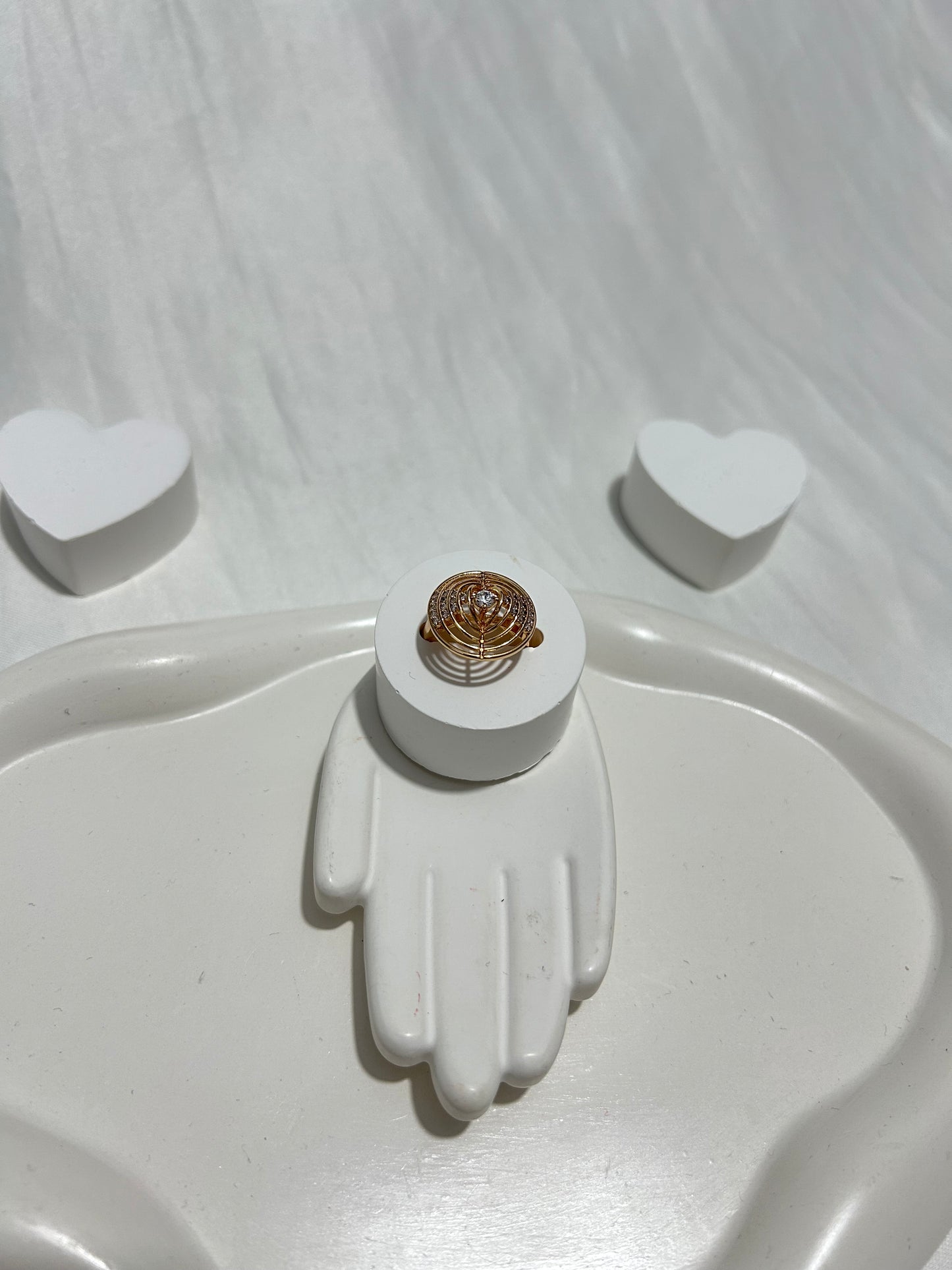 Gül Motifli Gold Spiral Yüzük